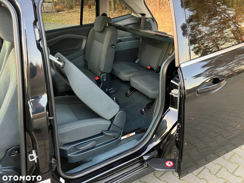 Ford Grand C-MAX - 33