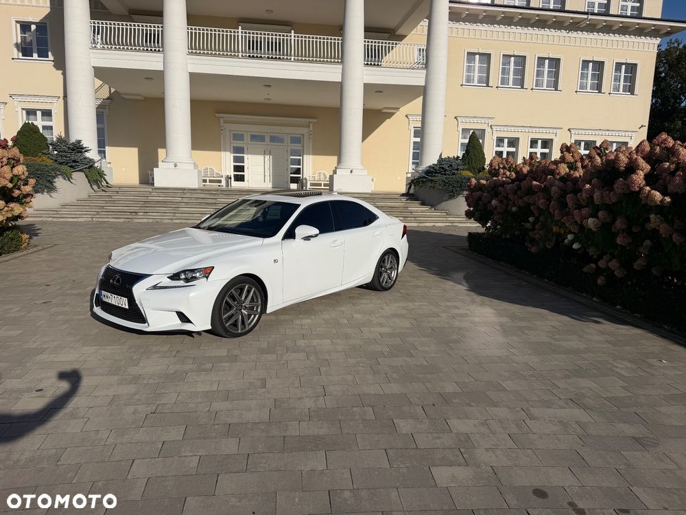 Lexus IS - 3