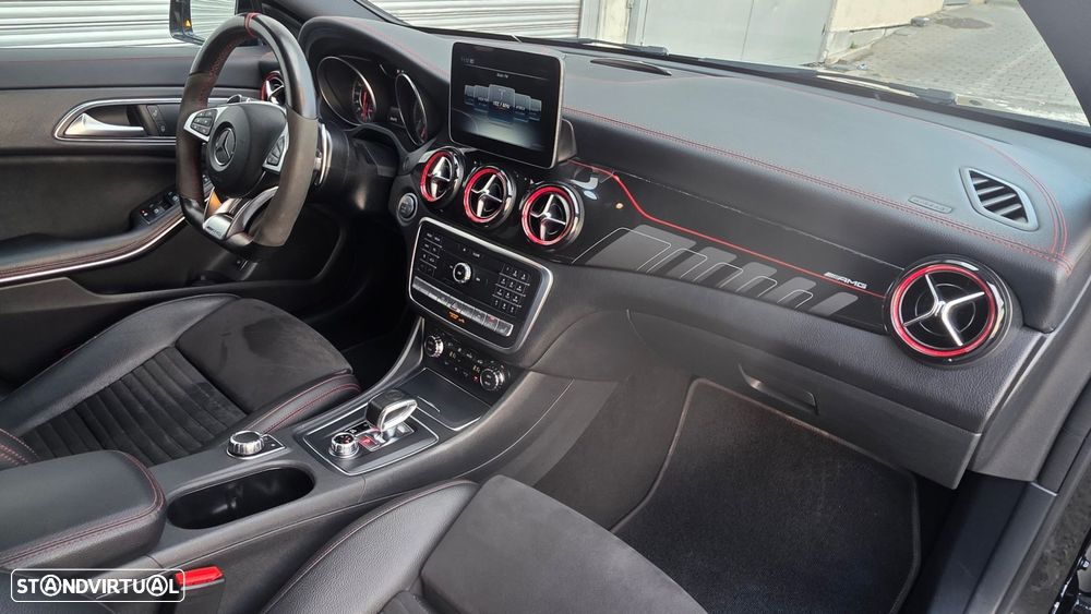 Mercedes-Benz CLA 45 AMG 4Matic Speedshift 7G-DCT Yellow Night Edition - 14