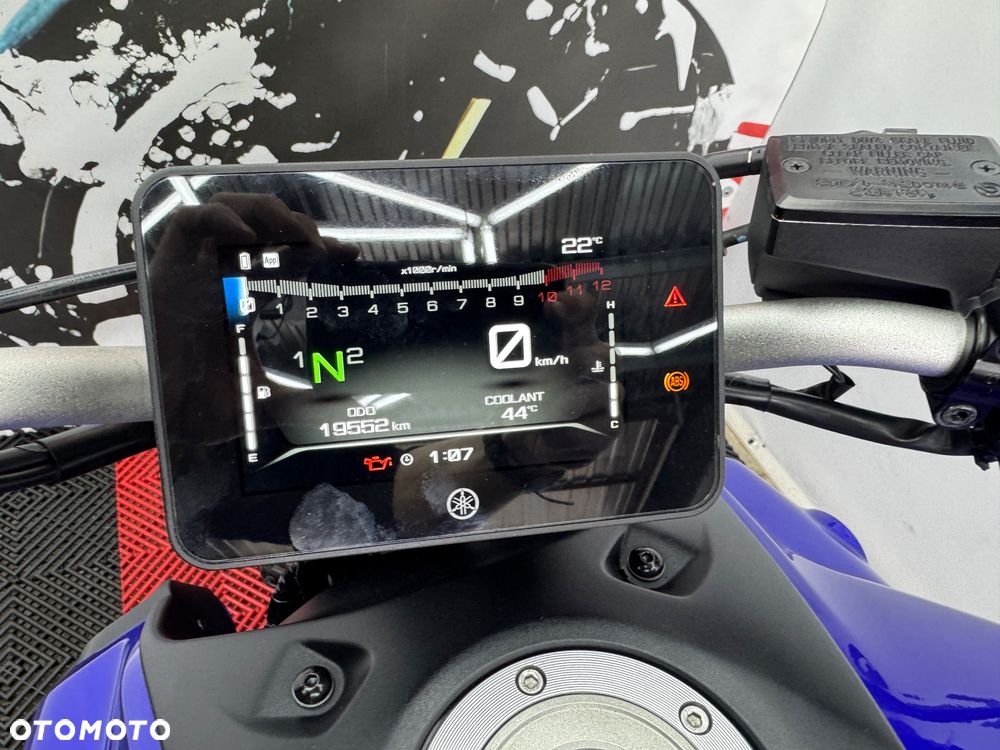 Yamaha MT - 24