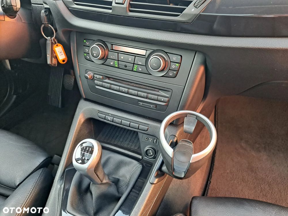 BMW X1 sDrive18i Sport Line - 34