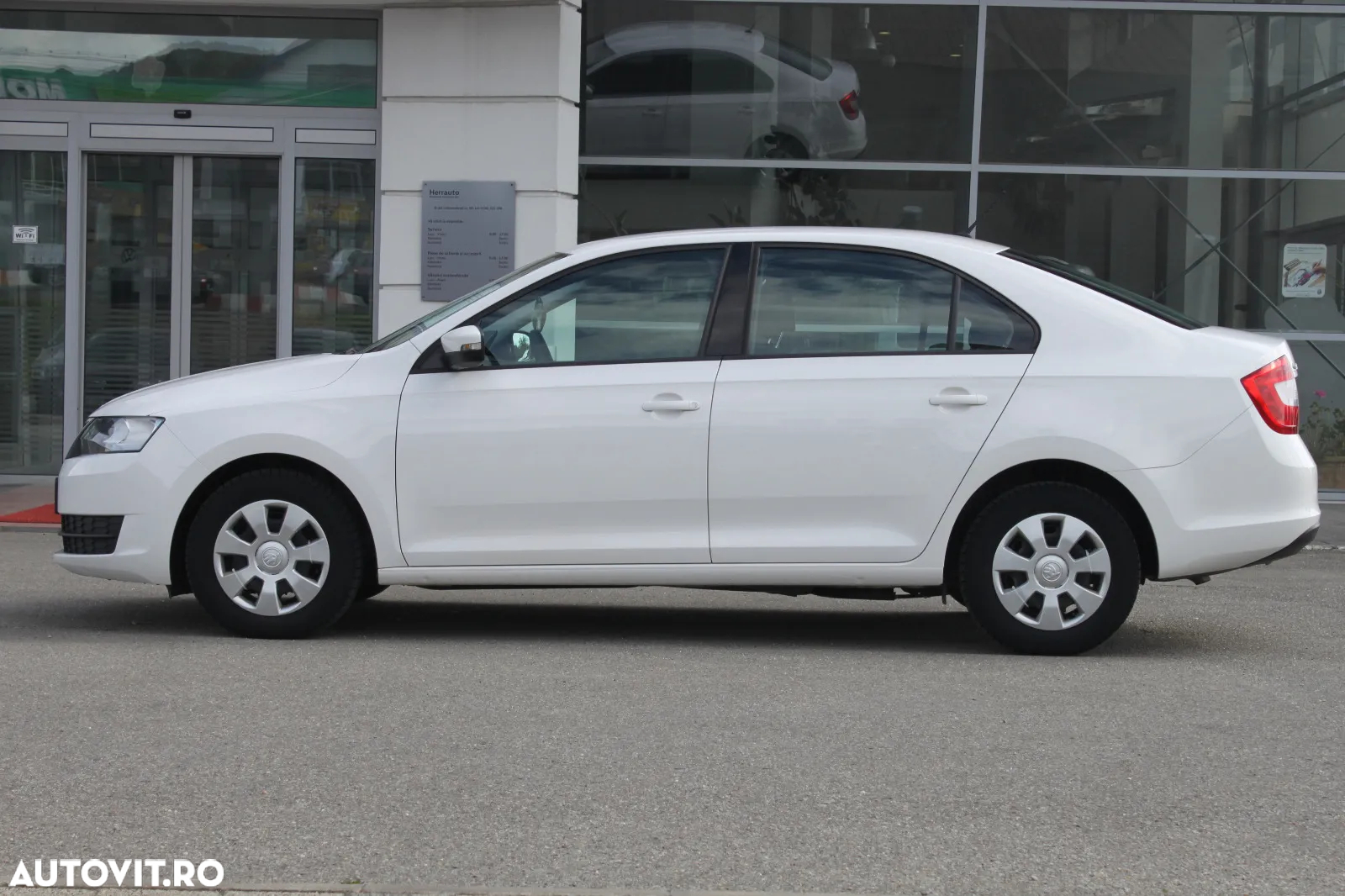 Skoda RAPID 1.2 TSI Ambition - 4