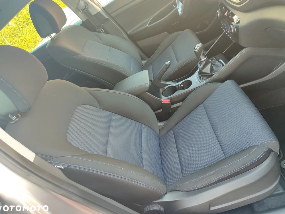 Hyundai Tucson blue 1.7 CRDi 2WD Style - 29