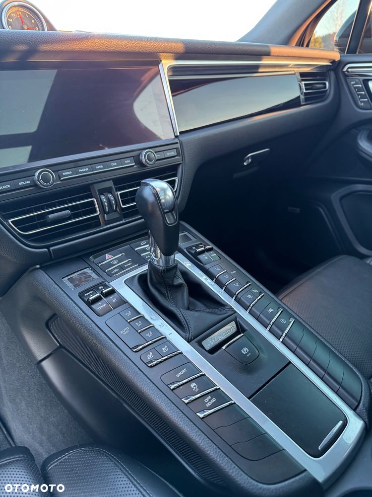 Porsche Macan Standard - 14