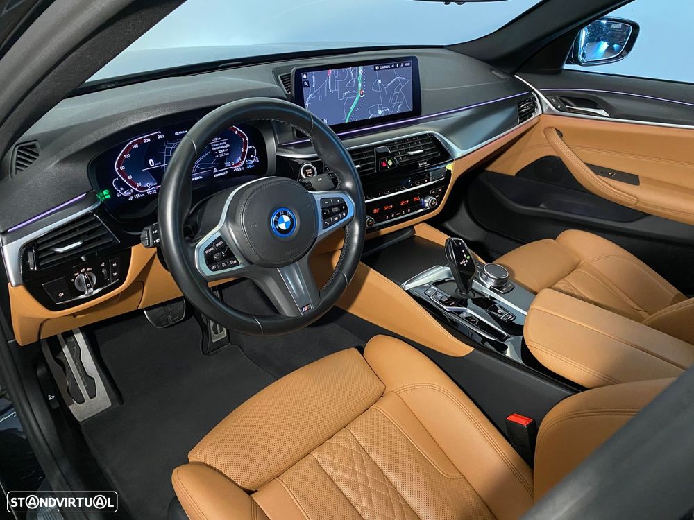 BMW 530 e Pack M - 14