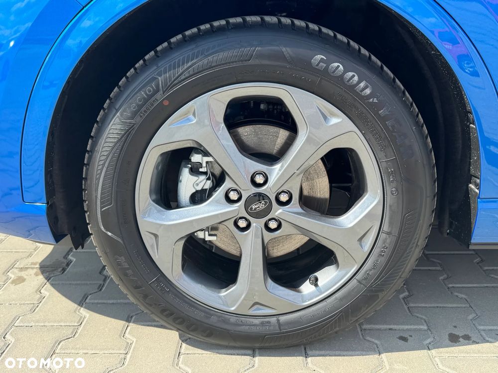 Ford Kuga 2.5 FHEV FWD ST-Line eCVT - 19