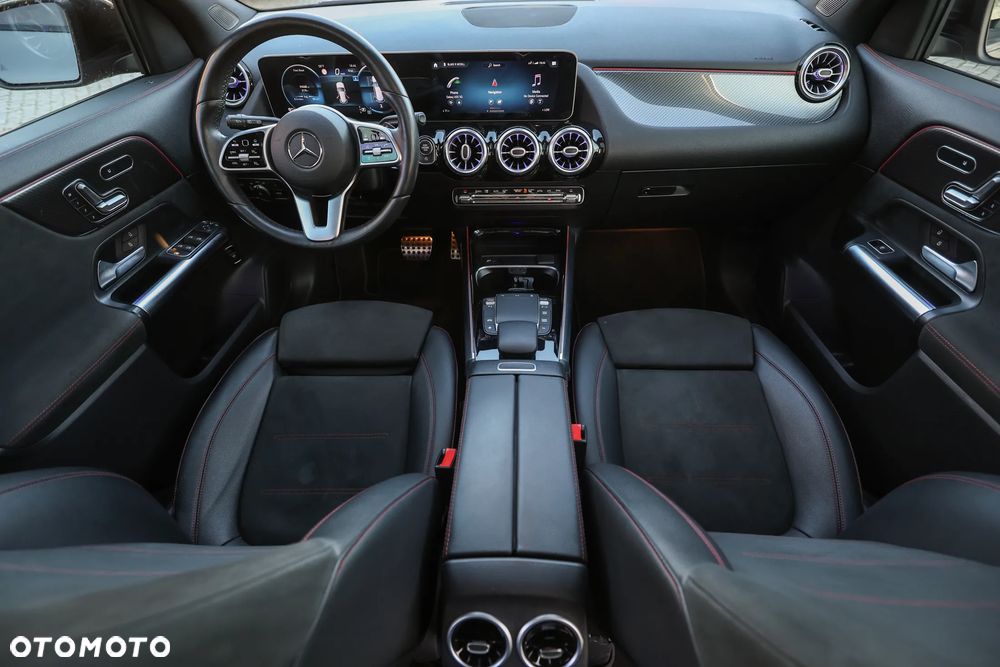 Mercedes-Benz GLA 250 4Matic 8G-DCT AMG Line - 25