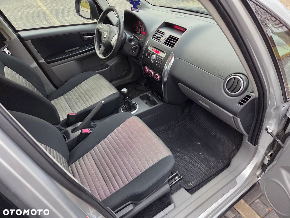 Suzuki SX4 1.6 VVT 4x4 Comfort - 11