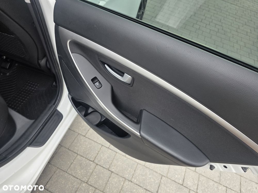 Hyundai i30 1.6 Comfort - 15
