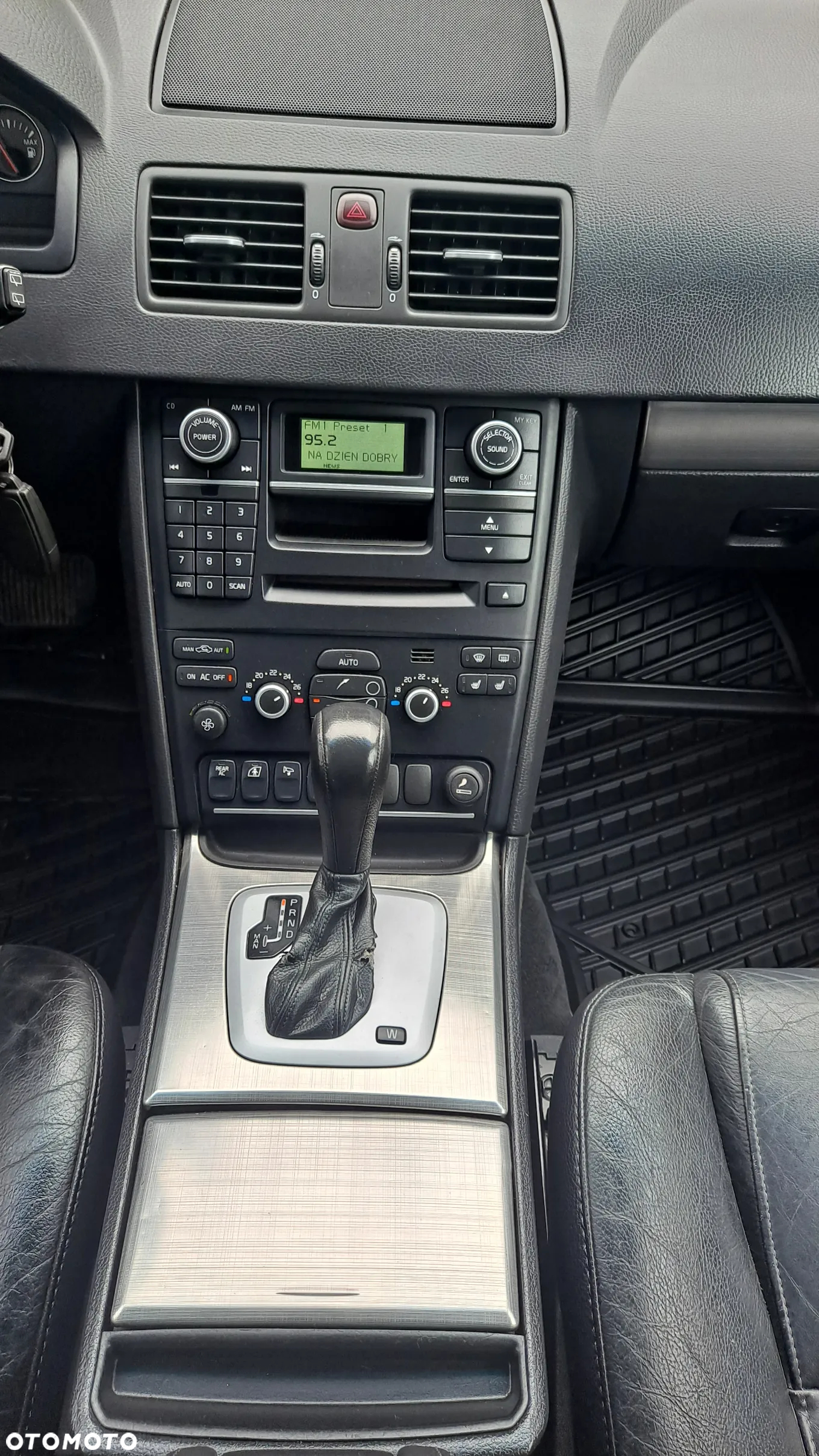 Volvo XC 90 - 31