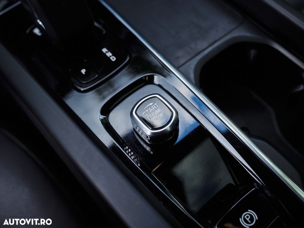 VOLVO XC60 2021 — imagine 26