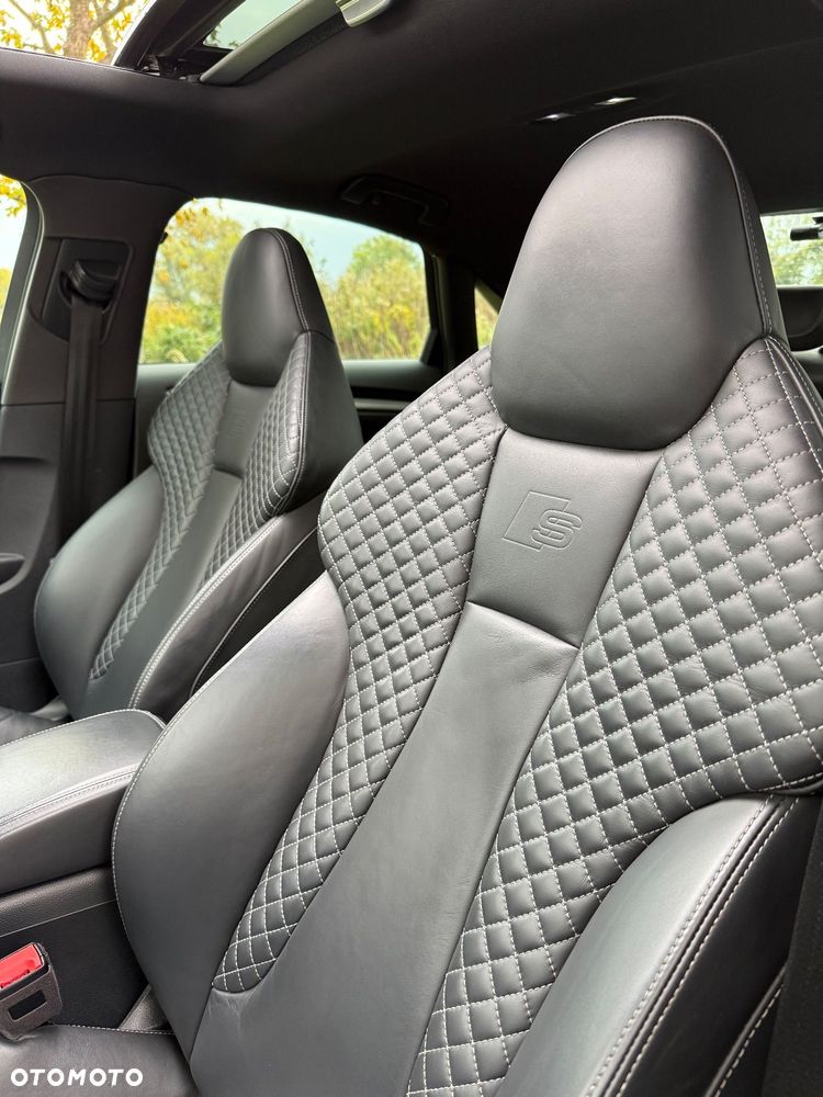 Audi S3 S tronic - 13