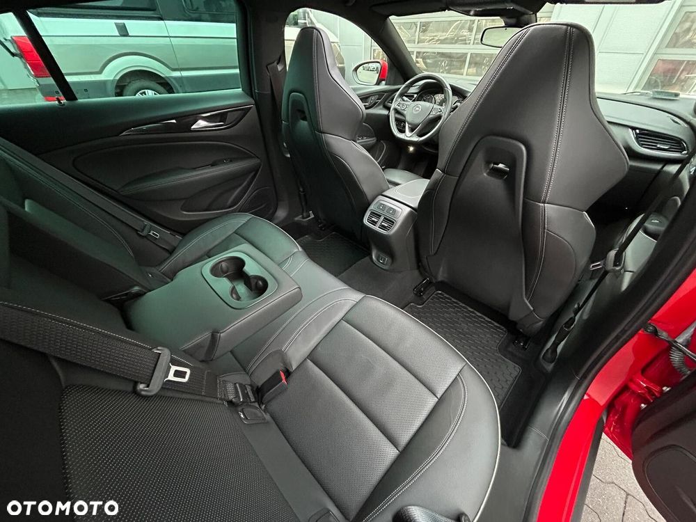 Opel Insignia 2.0 CDTI 4x4 GSi S&S - 8