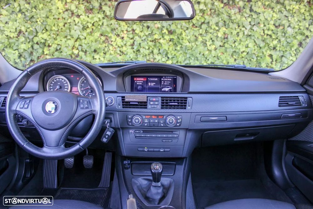 BMW 320 i Navigation - 18