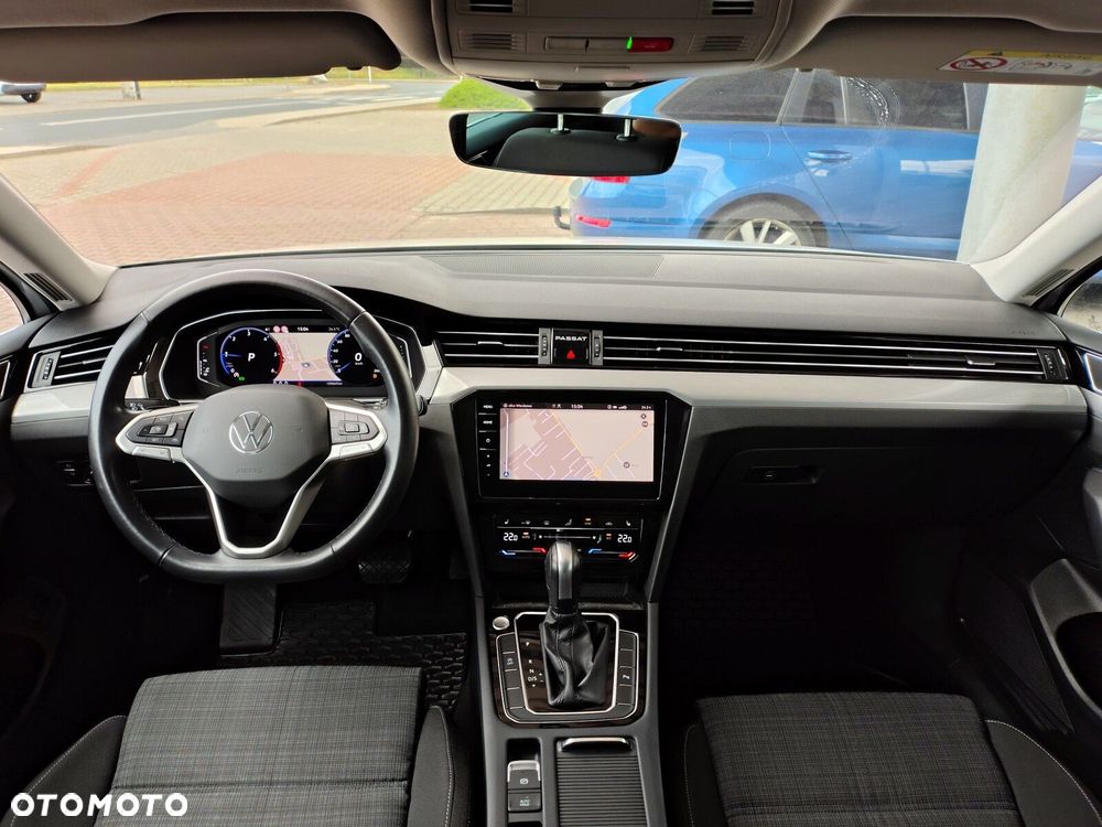 Volkswagen Passat - 24