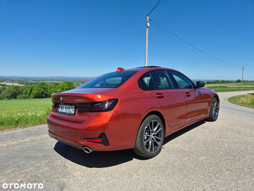 BMW Seria 3 330i xDrive Sport Line - 3