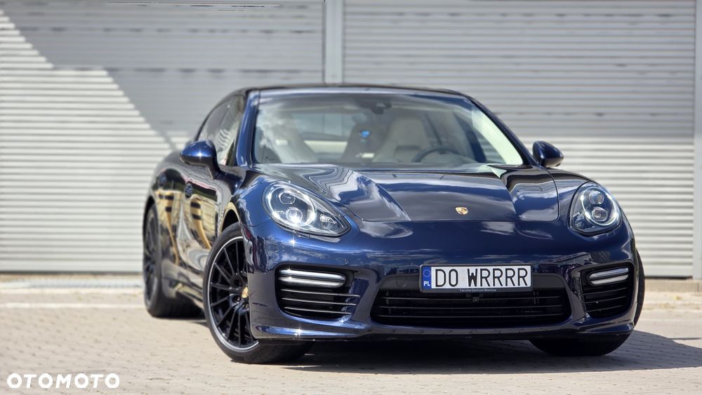 Porsche Panamera - 12