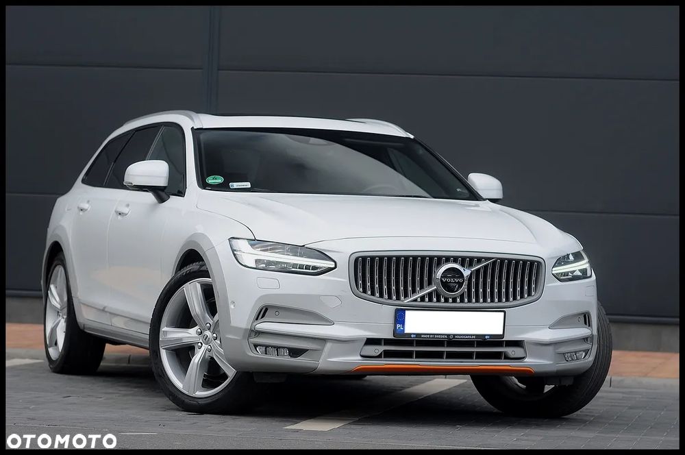 Volvo V90 Cross Country D5 AWD Ocean Race - 1