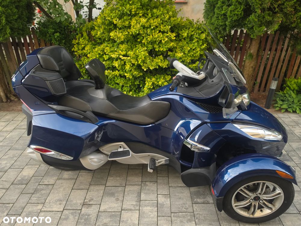 Can-Am Spyder - 2