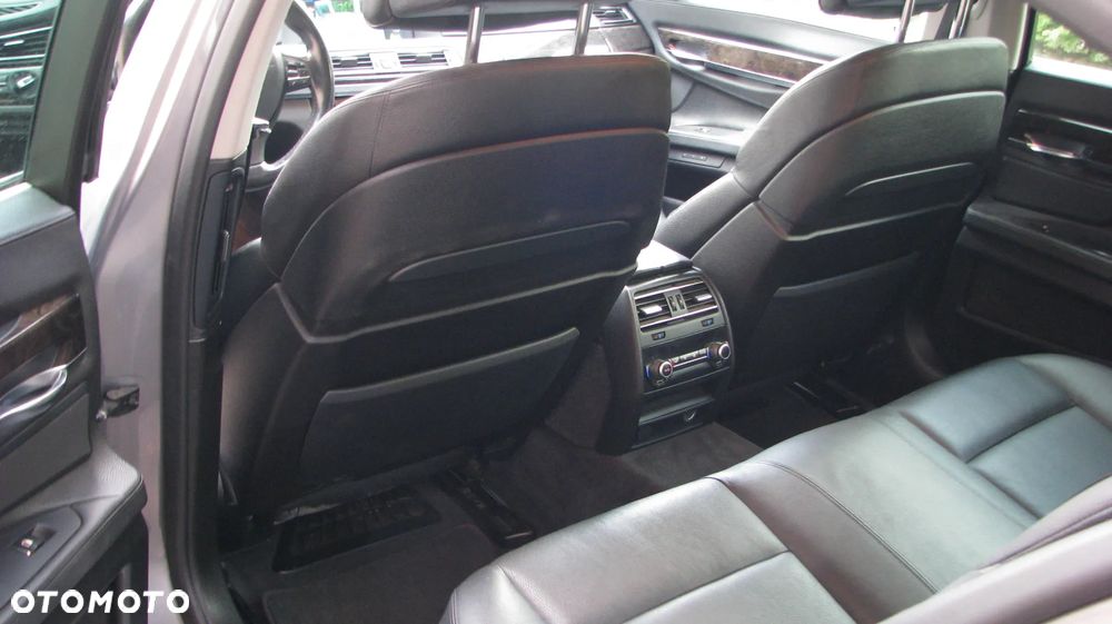 BMW Seria 7 740d xDrive - 6