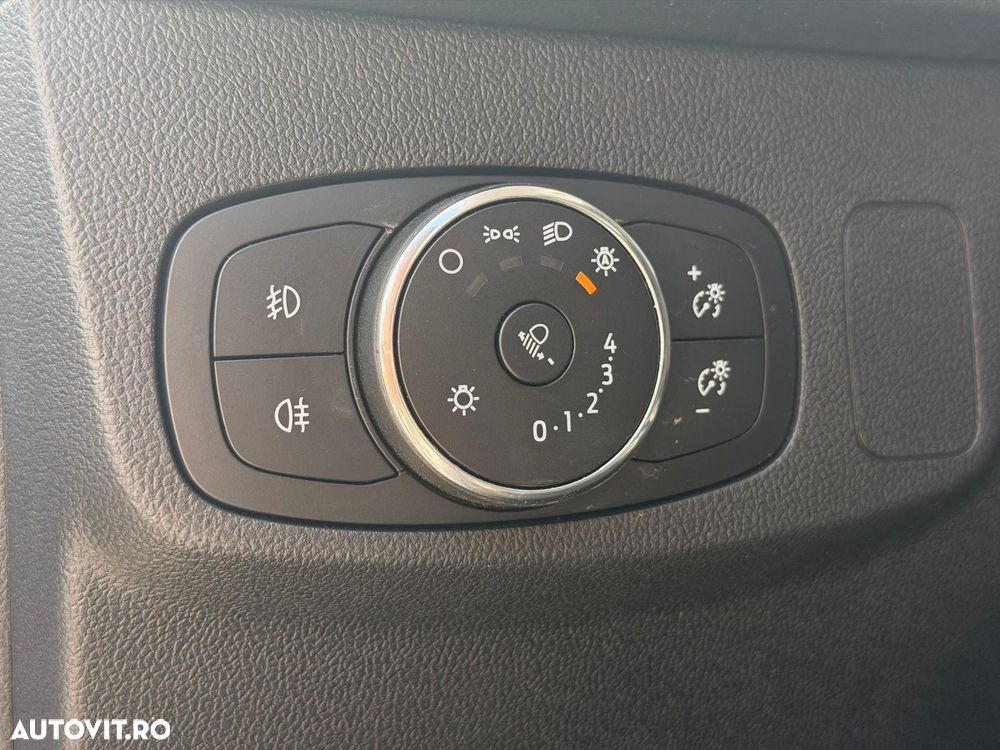Ford Focus 1.5 EcoBlue Trend - 32