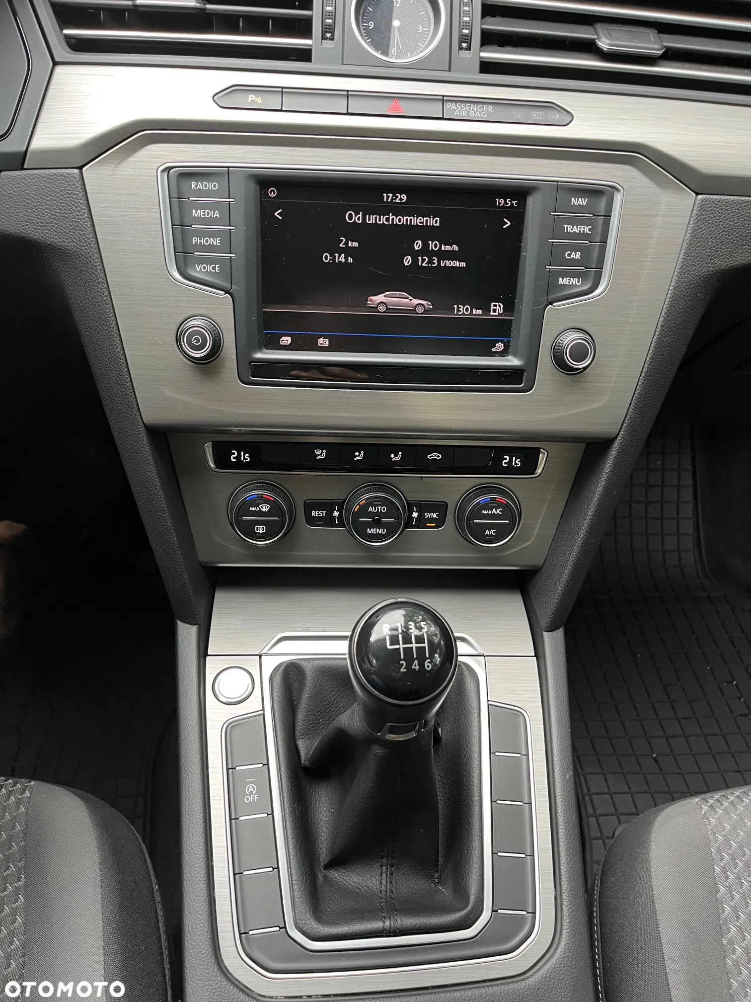 Volkswagen Passat 1.4 TSI BMT Trendline - 29