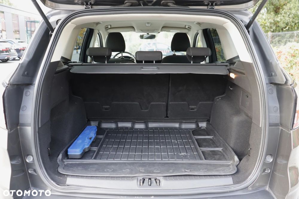Ford Kuga - 24