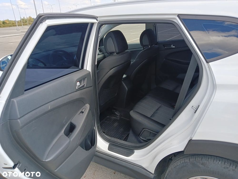 Hyundai Tucson 1.6 T-GDI Comfort 2WD - 17