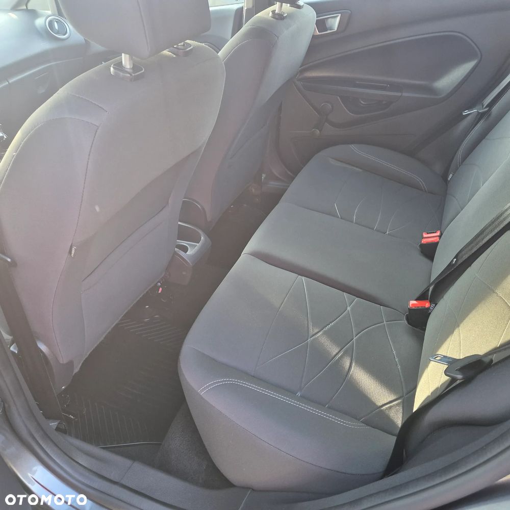 Ford Fiesta 1.0 Champions Edition - 13
