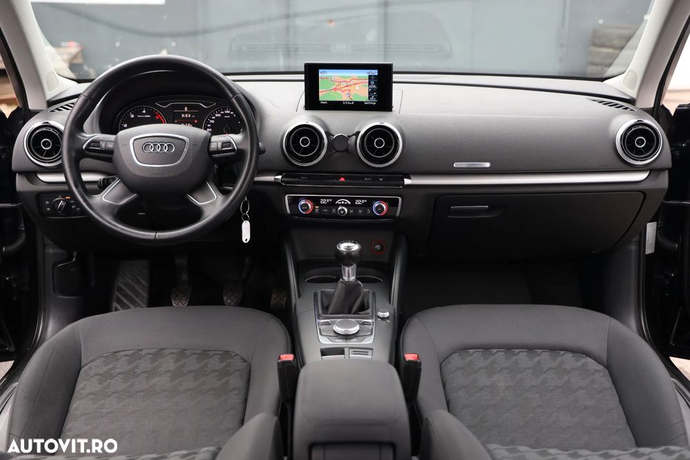 Audi A3 1.6 TDI ack (clean diesel) S line Sportpaket - 14