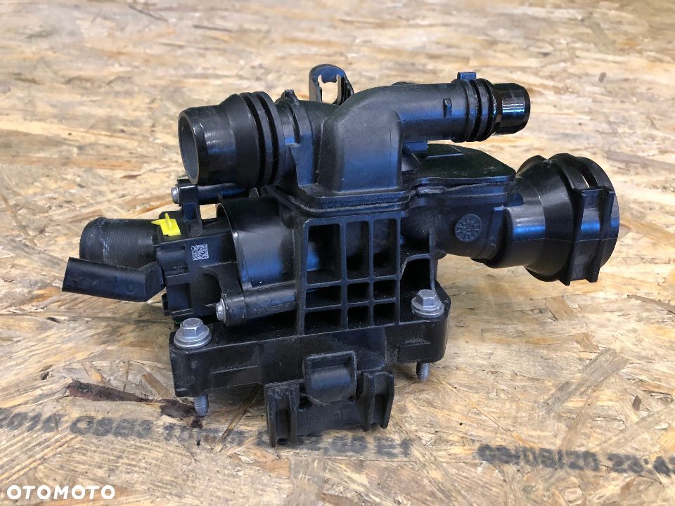 CITROEN PEUGEOT 1.5 BLUEHDI OBUDOWA TERMOSTATU 9812113780