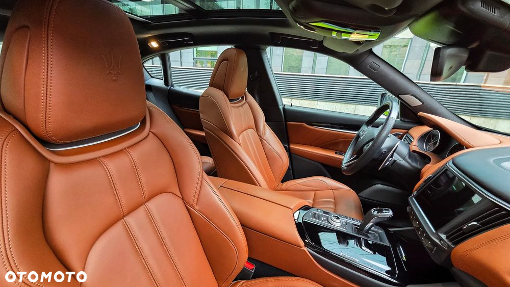 Maserati Levante GTS Q4 - 26