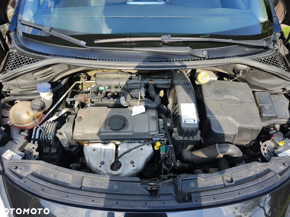 Peugeot 207 - 12