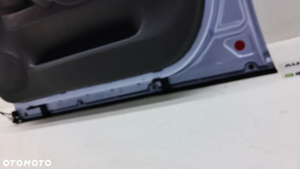 VW Passat B5 Kombi  Sedan  Drzwi Prawe  Przód LL5Y - 21