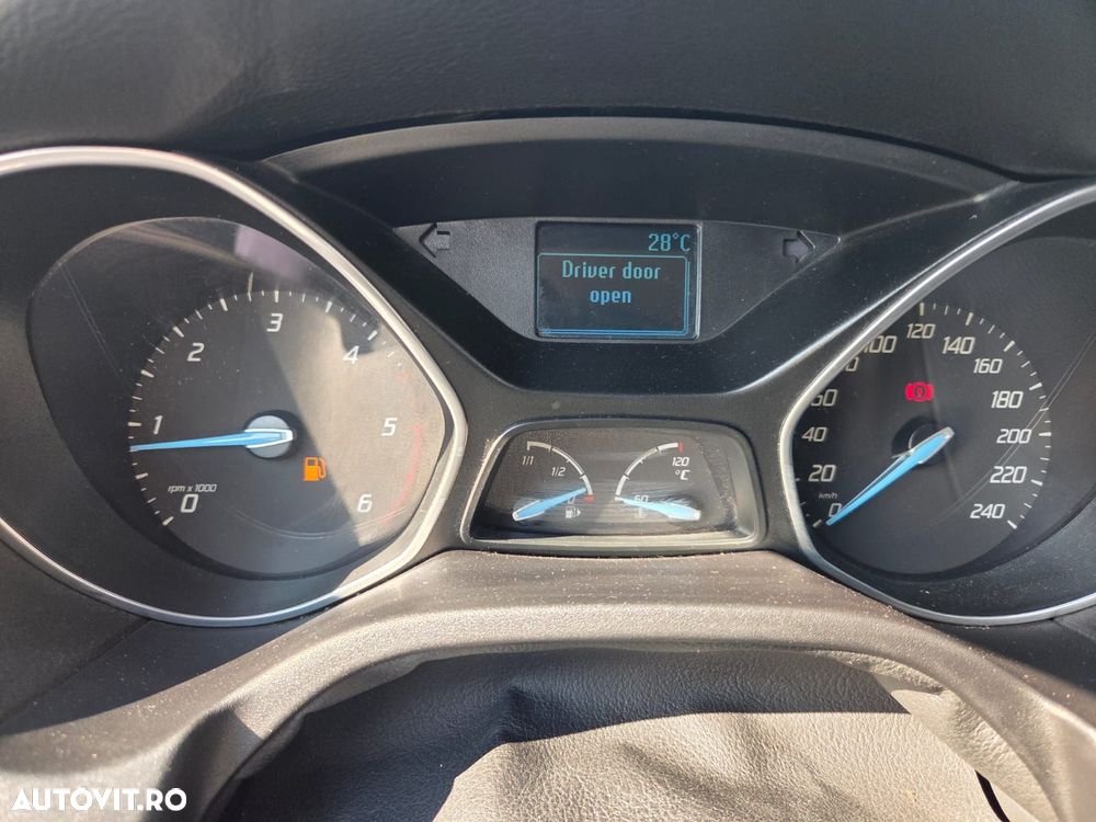 Ford Focus 1.6 TDCI DPF Ambiente - 12