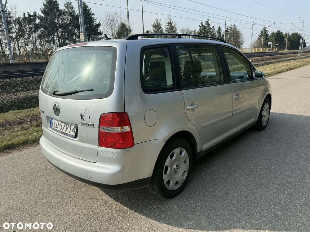 Volkswagen Touran 2.0 TDI DPF Trendline - 6