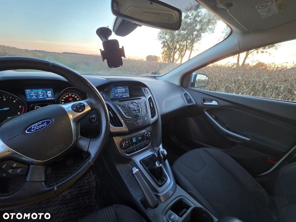 Ford Focus Turnier 1.6 TDCi DPF Start-Stopp-System Titanium - 15