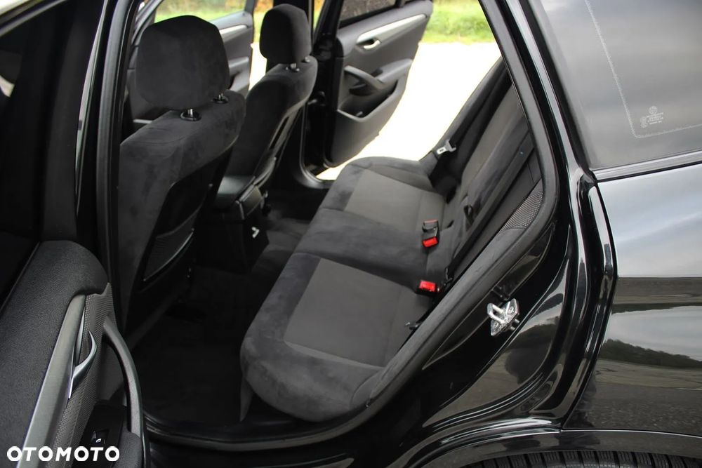 BMW X1 xDrive20d - 6