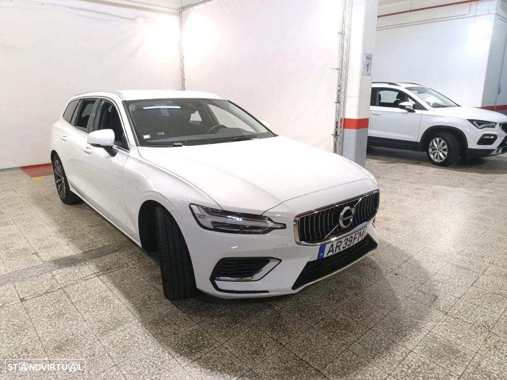 Volvo V60 2022 photo 4