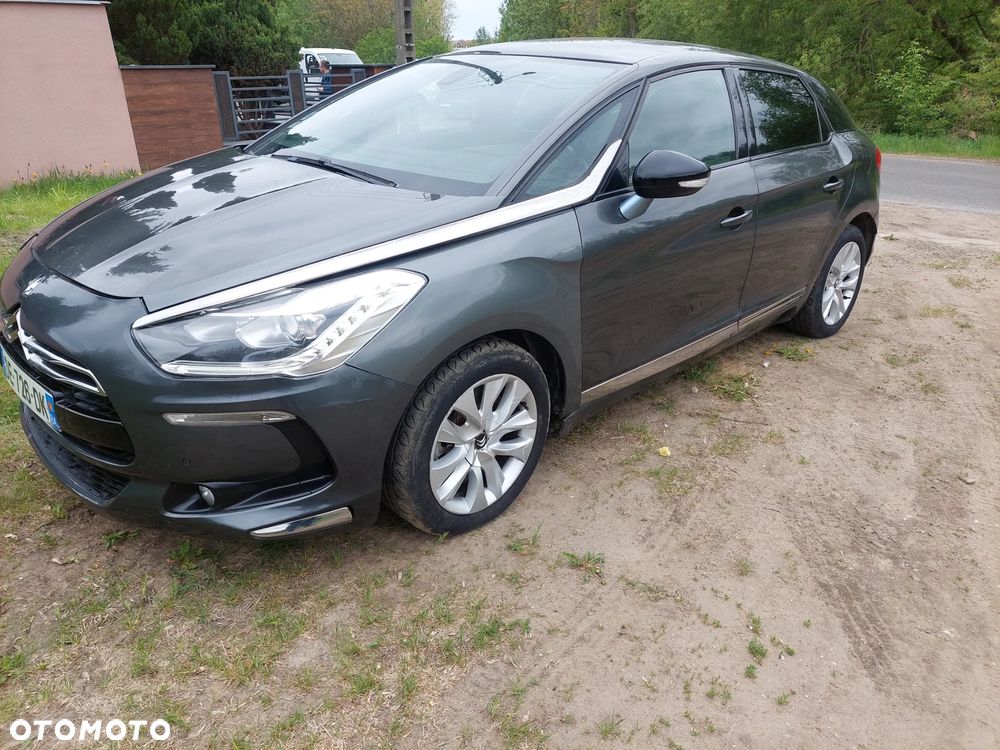 DS Automobiles DS 5