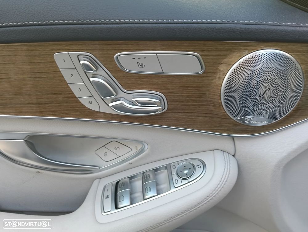 Mercedes-Benz C 300 h Exclusive - 26