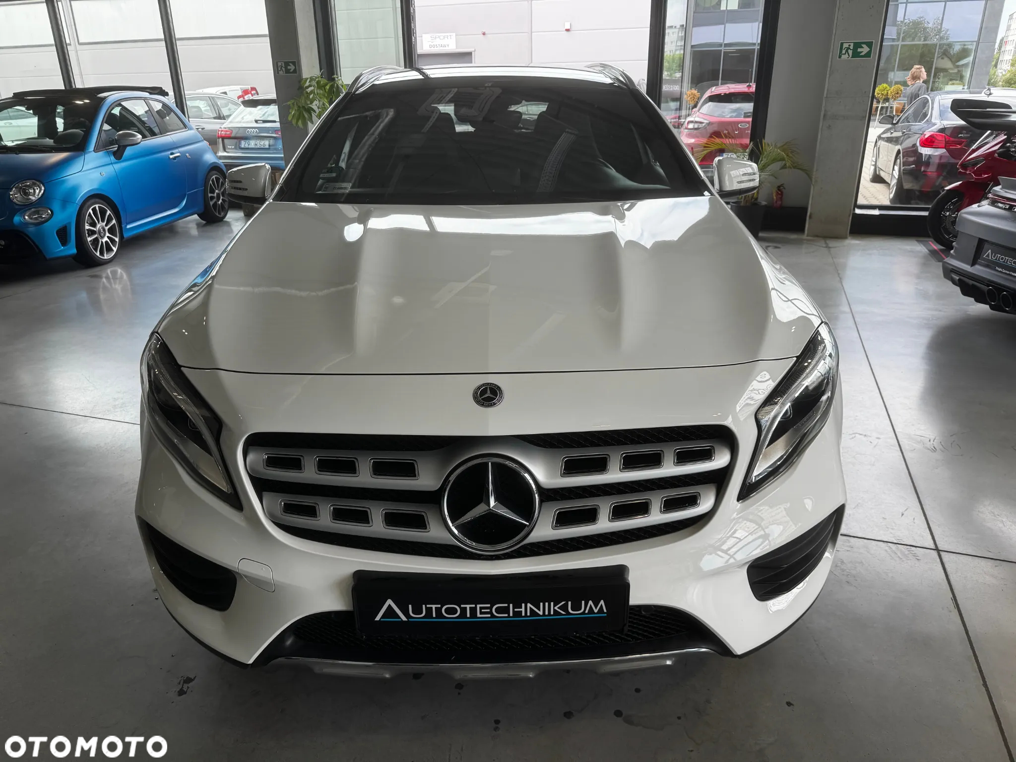 Mercedes-Benz GLA 200 7G-DCT AMG Line - 2