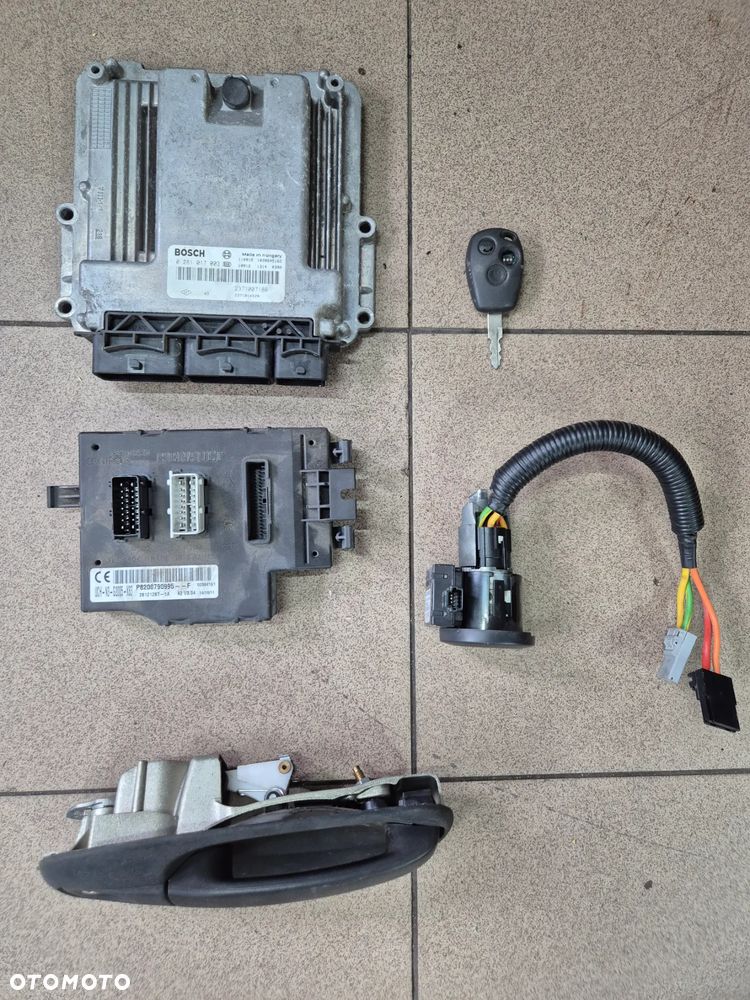 ZESTAW STARTOWY KOMPUTER UCH STACYJKA TRAFIC VIVARO PRIMASTAR 2.0 DCI 10-14r. EURO 5