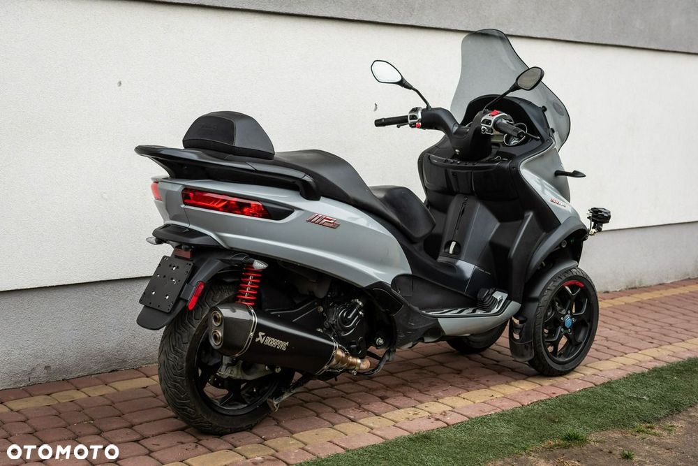 Piaggio MP-3 - 4