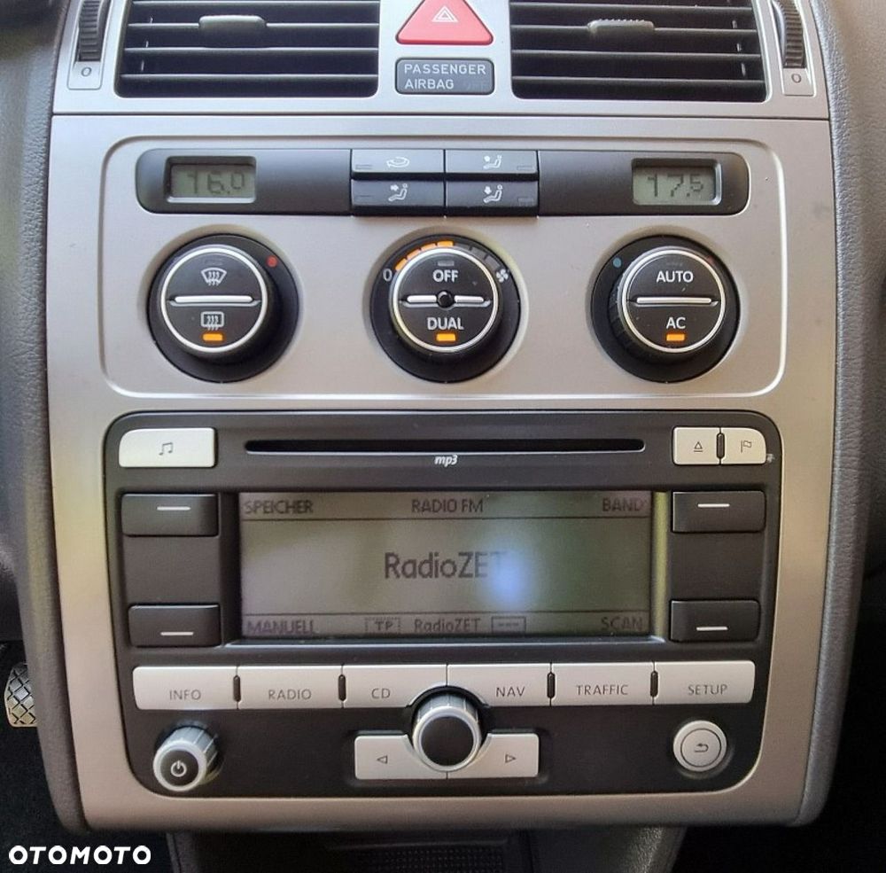 Volkswagen Touran - 14