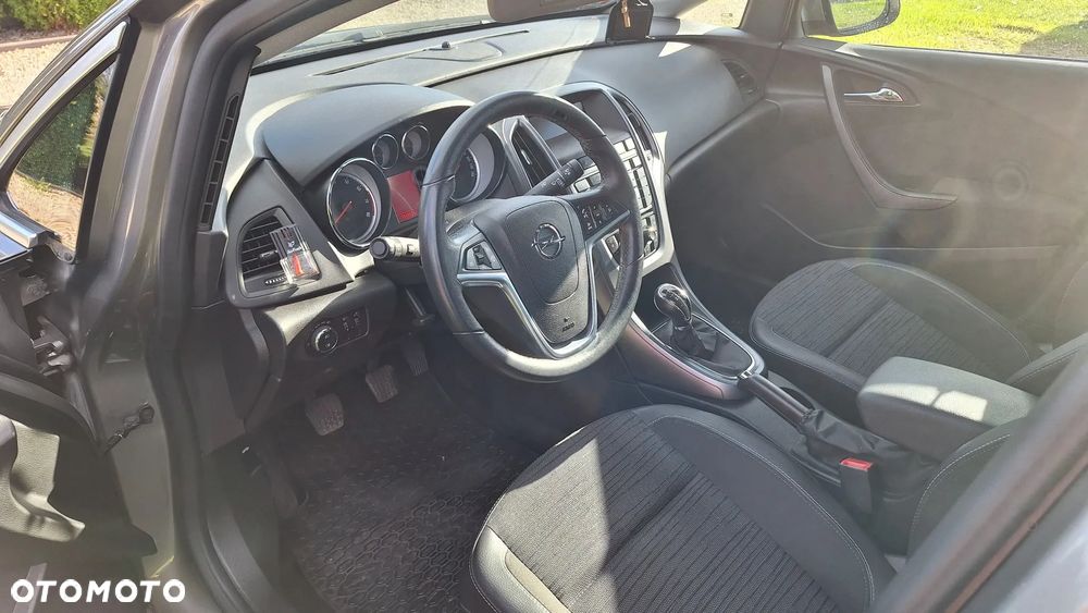 Opel Astra 1.4 T Executive EU6 - 7