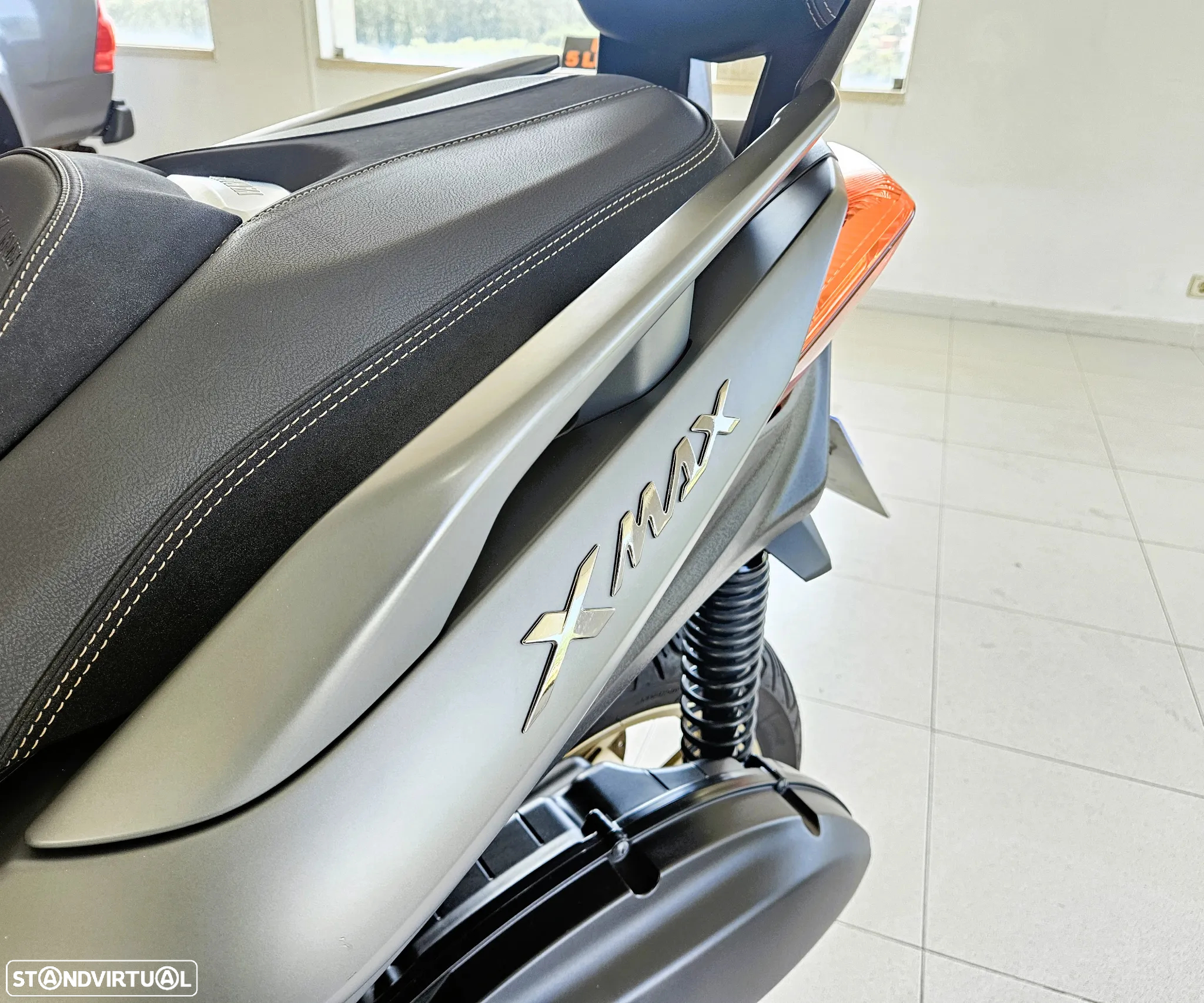 Yamaha X-Max Tech Max AKRAPOVIC - 21