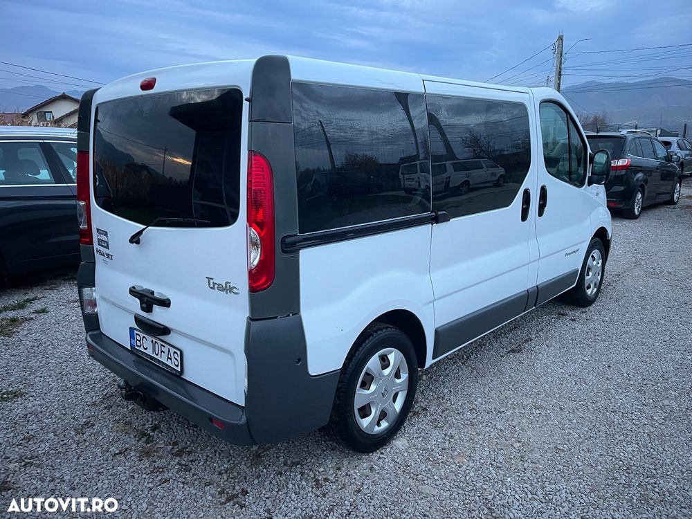 Renault Trafic 2.0 dCi 115 Passenger Expression - 4