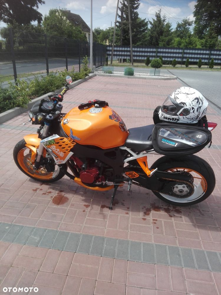 Honda CBR - 4