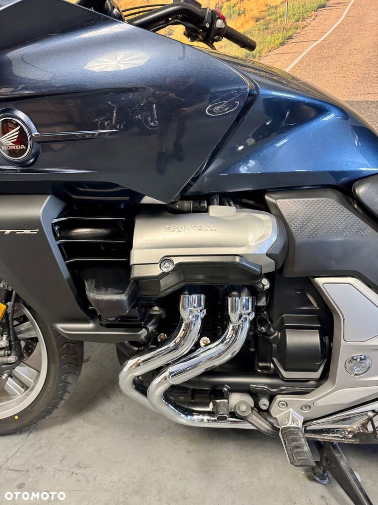 Honda CTX - 11